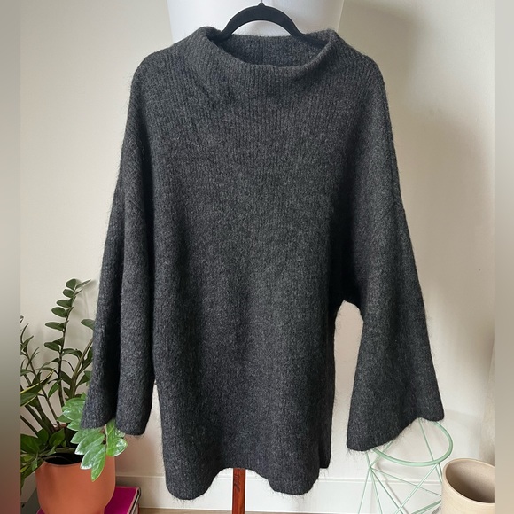 H&M Oversized Wool Blend Mock Turtleneck Sweater in Gray - Picture 2 of 6